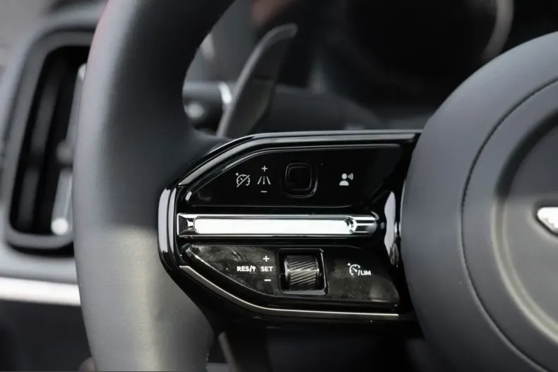 Aston Martin DBX din 2024 cu 18.000 km - oferta AST216642 - foto 23