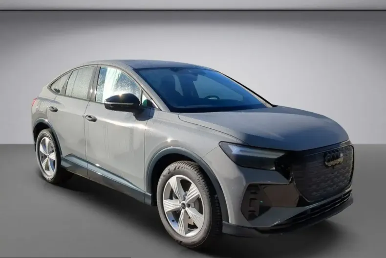 Audi Q4 e-tron din 2025 cu 15.000 km - oferta AUD216643 - foto 1