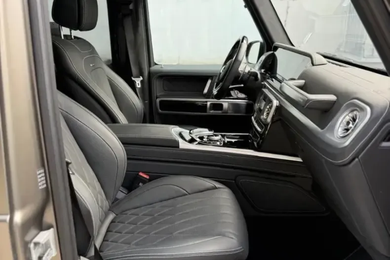 Mercedes-Benz G 63 AMG (Clasa G) din 2023 cu 25.000 km - oferta MER216646 - foto 11