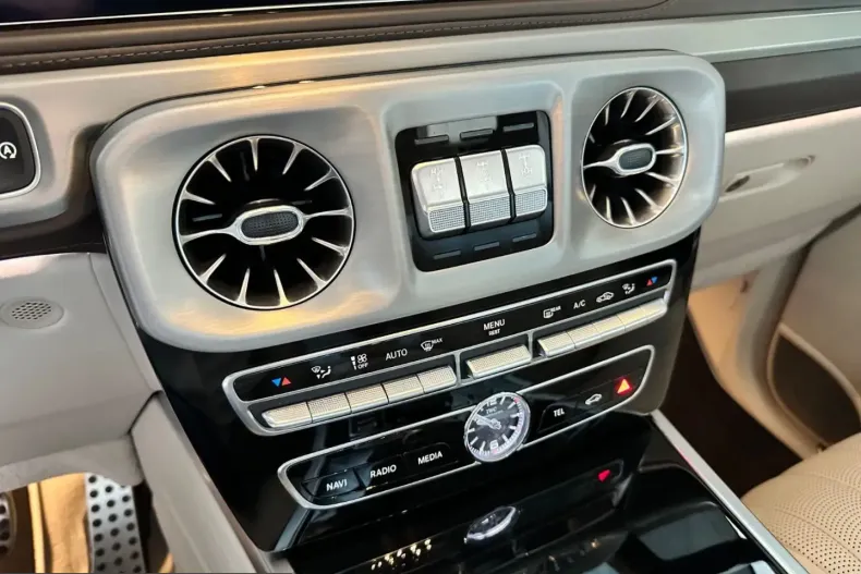Mercedes-Benz G 63 AMG (Clasa G) din 2023 cu 51.500 km - oferta MER216648 - foto 24