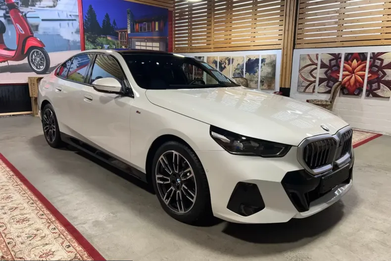BMW 520 (Seria 5) din 2024 cu 25.176 km - oferta BMW216649 - foto 1
