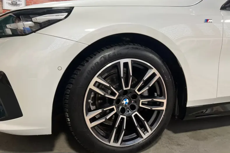 BMW 520 (Seria 5) din 2024 cu 25.176 km - oferta BMW216649 - foto 9