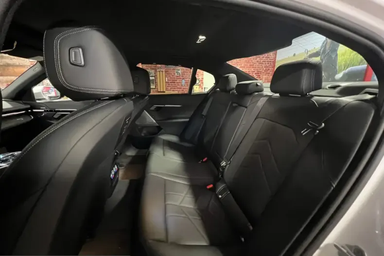 BMW 520 (Seria 5) din 2024 cu 25.176 km - oferta BMW216649 - foto 25