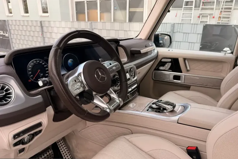 Mercedes-Benz G 63 AMG (Clasa G) din 2023 cu 34.900 km - oferta MER216650 - foto 10