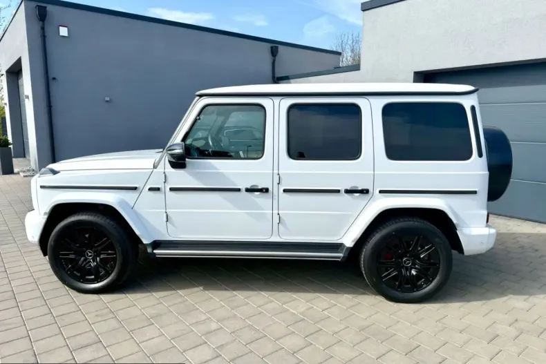 Mercedes-Benz G 450 (Clasa G) din 2024 cu 19.990 km - oferta MER216692 - foto 4
