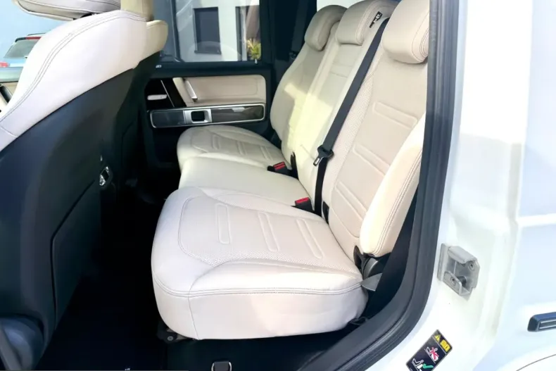 Mercedes-Benz G 450 (Clasa G) din 2024 cu 19.990 km - oferta MER216692 - foto 14