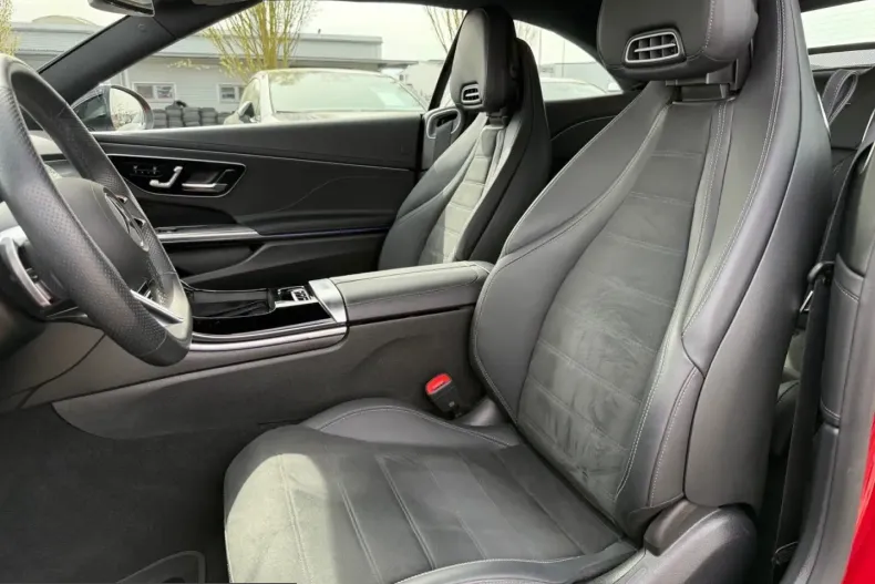 Mercedes-Benz CLE 300 (Clasa CLE) din 2025 cu 12.884 km - oferta MER216697 - foto 16