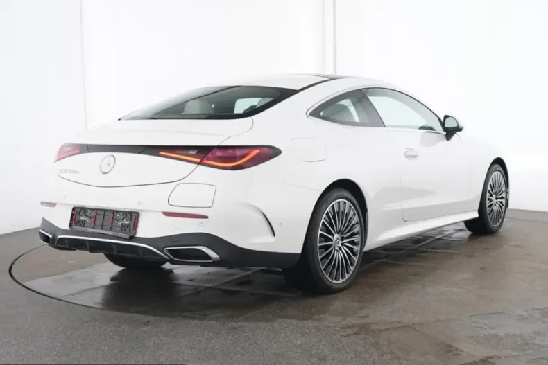 Mercedes-Benz CLE 300 (Clasa CLE) din 2025 cu 8.000 km - oferta MER216710 - foto 2
