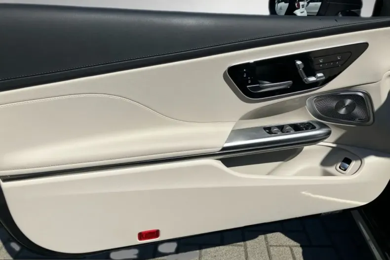 Mercedes-Benz CLE 300 (Clasa CLE) din 2025 cu 13.720 km - oferta MER216716 - foto 13