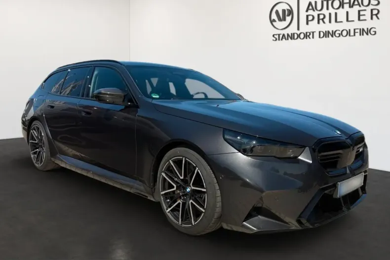 BMW M5 (Seria 5) din 2025 cu 19.900 km - oferta BMW216739 - foto 1