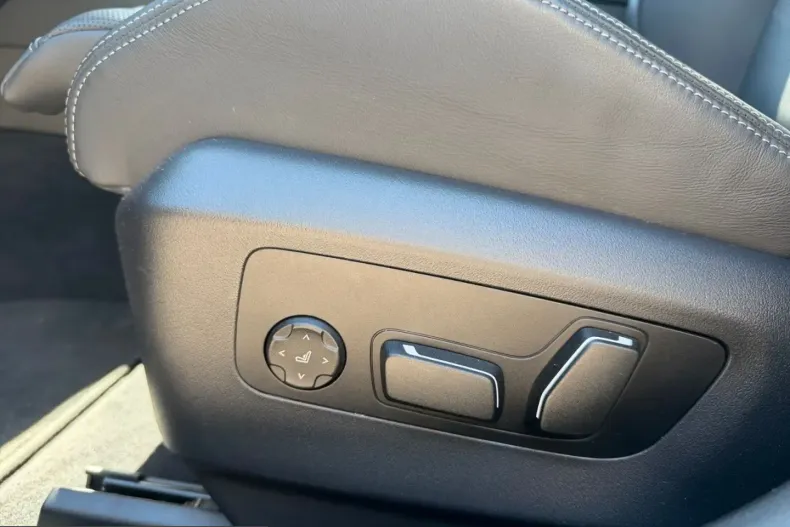 BMW M5 (Seria 5) din 2025 cu 19.900 km - oferta BMW216739 - foto 17