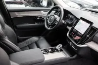 Volvo XC90 din 2025 cu 13.000 km - oferta VOL216742 - foto 3