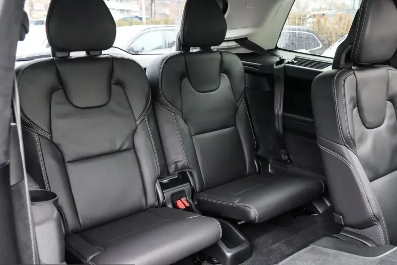 Volvo XC90 din 2025 cu 13.000 km - oferta VOL216742 - foto 15
