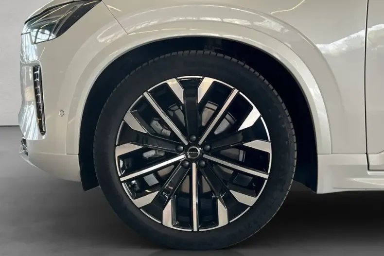 Volvo XC90 din 2025 cu 21.722 km - oferta VOL216746 - foto 28
