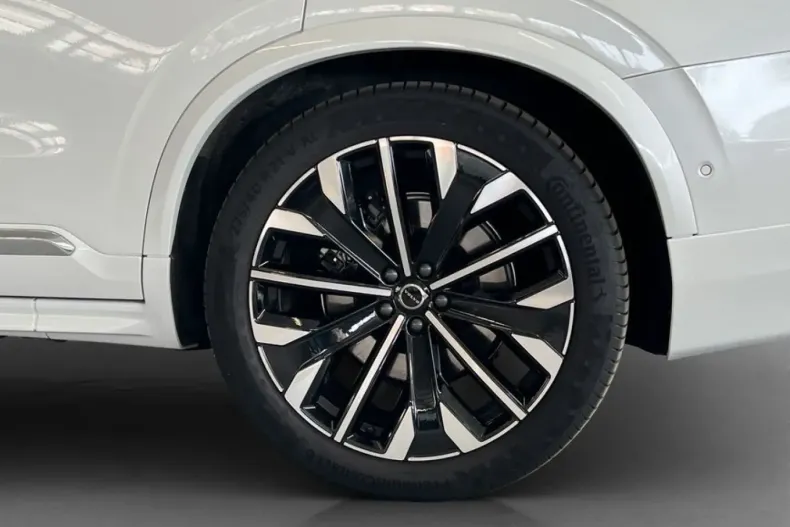 Volvo XC90 din 2025 cu 21.722 km - oferta VOL216746 - foto 31