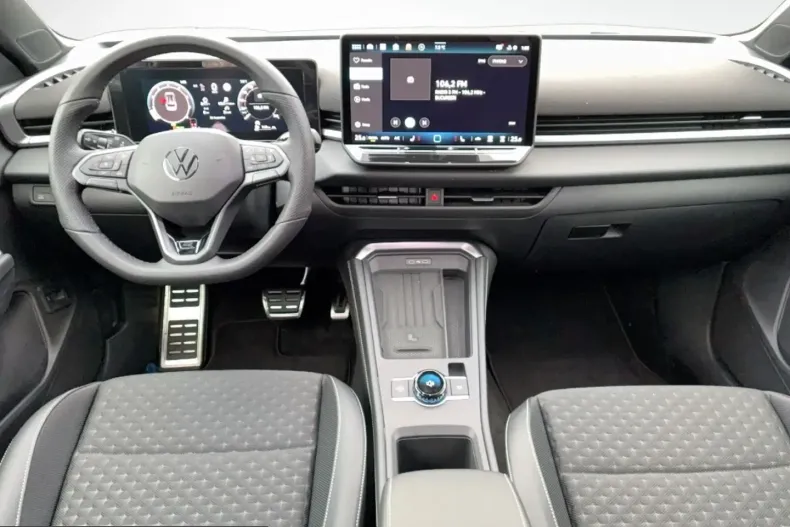 Volkswagen T-Roc din 2025 cu 2.900 km - oferta VOL216748 - foto 9