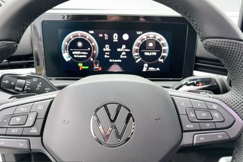Volkswagen T-Roc din 2025 cu 2.900 km - oferta VOL216748 - foto 12