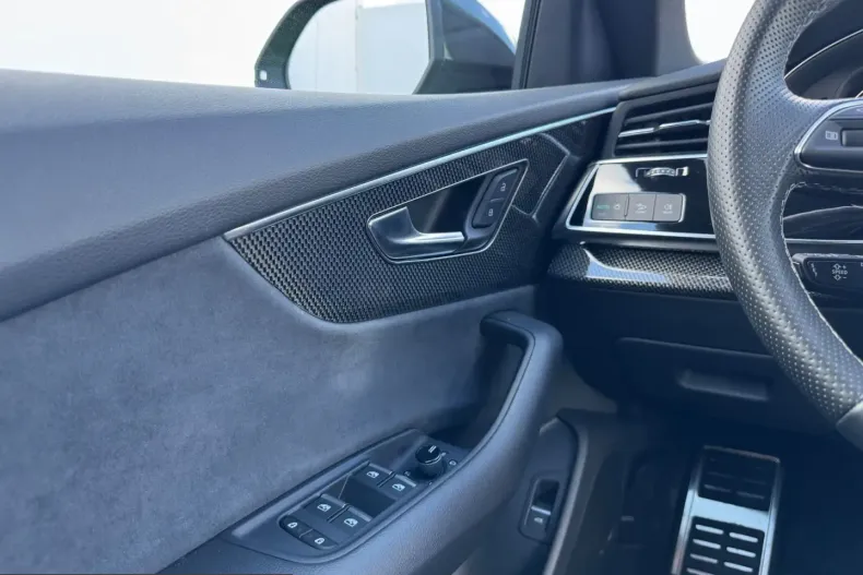 Audi Q8 din 2023 cu 15.480 km - oferta AUD216759 - foto 20