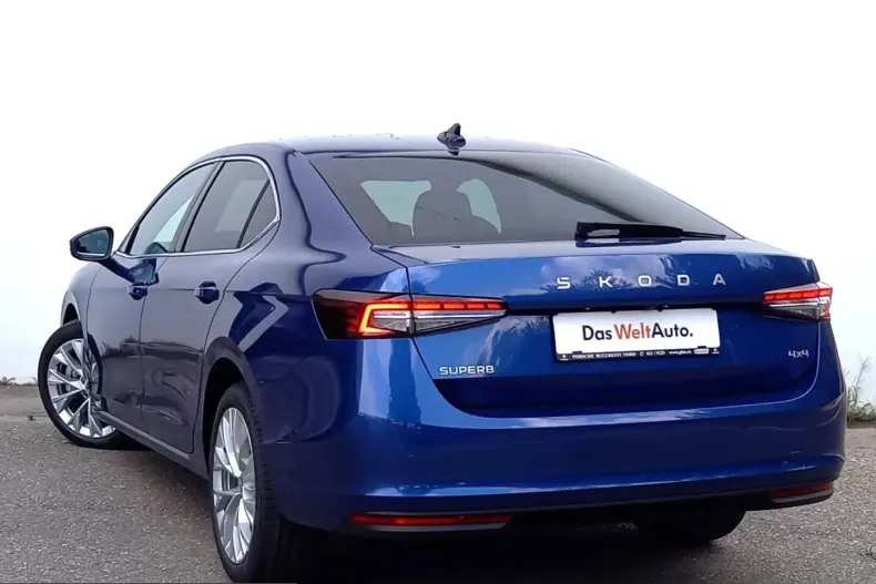 Skoda Superb din 2025 cu 4.000 km - oferta SKO216764 - foto 4