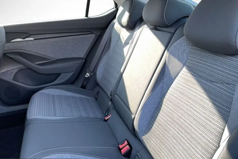Skoda Superb din 2025 cu 5.000 km - oferta SKO216768 - foto 10