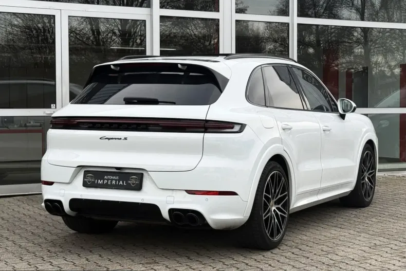 Porsche Cayenne din 2024 cu 13.410 km - oferta POR216787 - foto 4