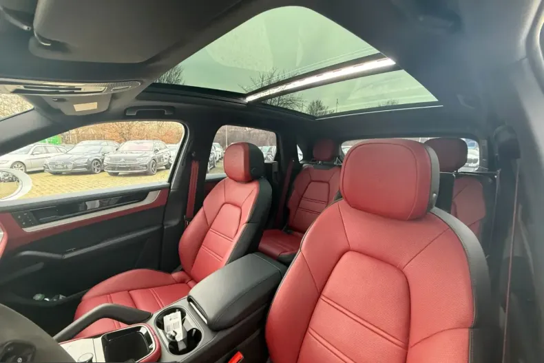 Porsche Cayenne din 2024 cu 13.410 km - oferta POR216787 - foto 13