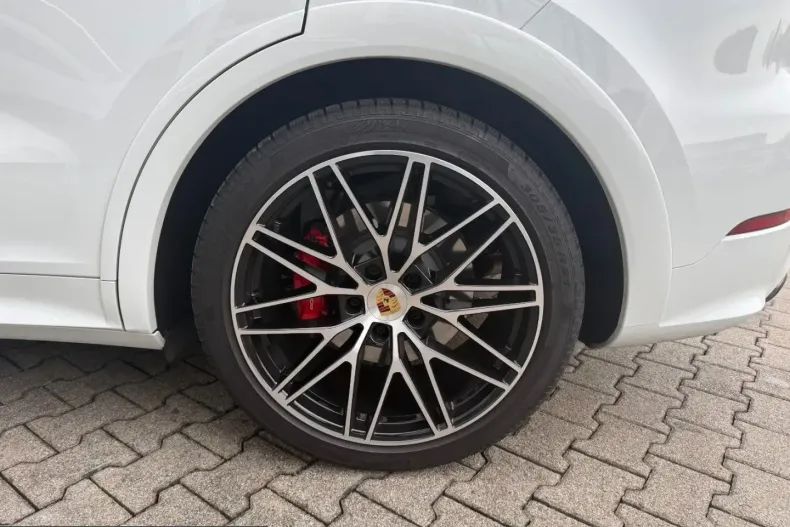 Porsche Cayenne din 2024 cu 13.410 km - oferta POR216787 - foto 23