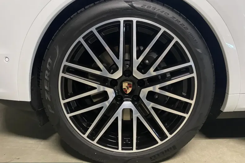 Porsche Cayenne din 2025 cu 13.900 km - oferta POR216792 - foto 6
