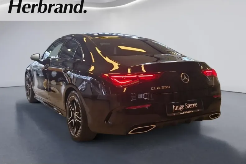 Mercedes-Benz CLA 250 (Clasa CLA) din 2023 cu 3.079 km - oferta MER216796 - foto 4