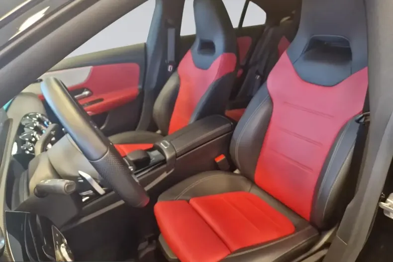 Mercedes-Benz CLA 250 (Clasa CLA) din 2023 cu 3.079 km - oferta MER216796 - foto 10