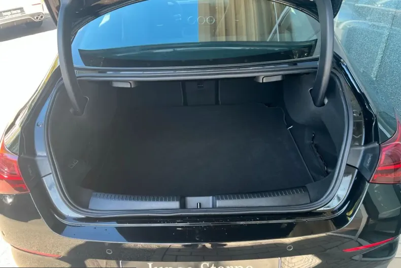 Mercedes-Benz CLA 200 (Clasa CLA) din 2025 cu 11.728 km - oferta MER216797 - foto 7