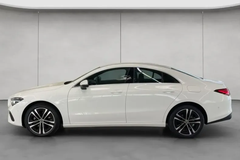 Mercedes-Benz CLA 200 (Clasa CLA) din 2025 cu 24.666 km - oferta MER216800 - foto 2