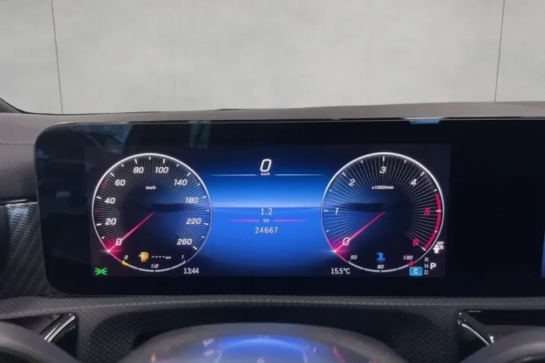 Mercedes-Benz CLA 200 (Clasa CLA) din 2025 cu 24.666 km - oferta MER216800 - foto 12