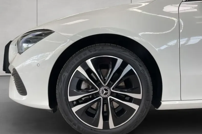 Mercedes-Benz CLA 200 (Clasa CLA) din 2025 cu 24.666 km - oferta MER216800 - foto 19