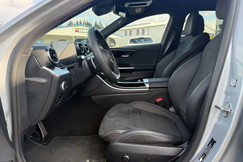 Mercedes-Benz C 200 (Clasa C) din 2024 cu 7.800 km - oferta MER216805 - foto 9