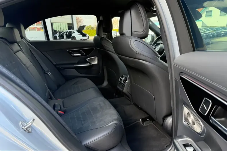 Mercedes-Benz C 200 (Clasa C) din 2024 cu 7.800 km - oferta MER216805 - foto 17