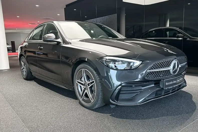Mercedes-Benz C 200 (Clasa C) din 2024 cu 4.600 km - oferta MER216806 - foto 4