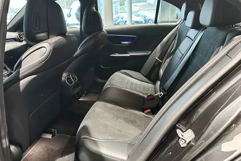 Mercedes-Benz C 200 (Clasa C) din 2024 cu 4.600 km - oferta MER216806 - foto 15