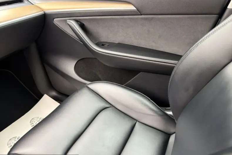 Tesla Model Y din 2023 cu 84.689 km - oferta TES216811 - foto 12
