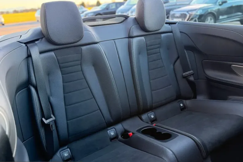 Mercedes-Benz E 200 (Clasa E) din 2023 cu 15.900 km - oferta MER216855 - foto 23