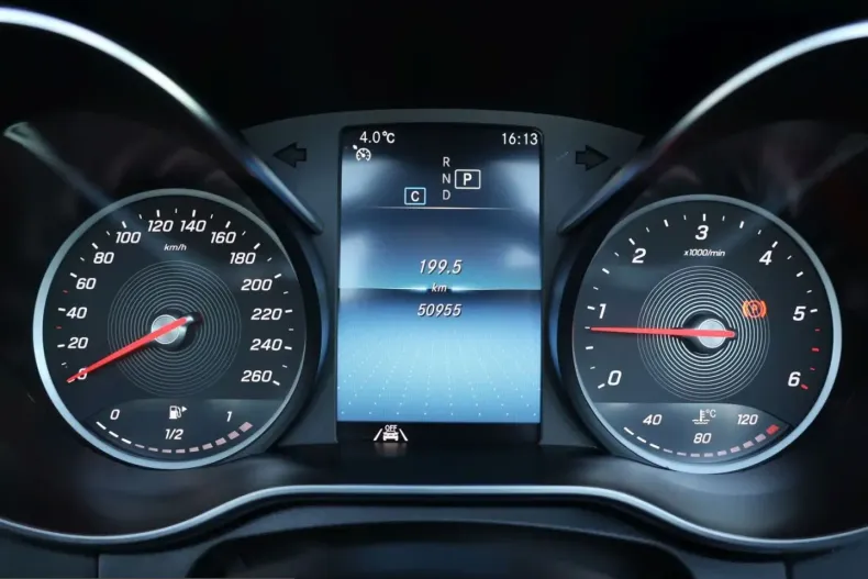 Mercedes-Benz C 220 (Clasa C) din 2021 cu 51.000 km - oferta MER216858 - foto 19
