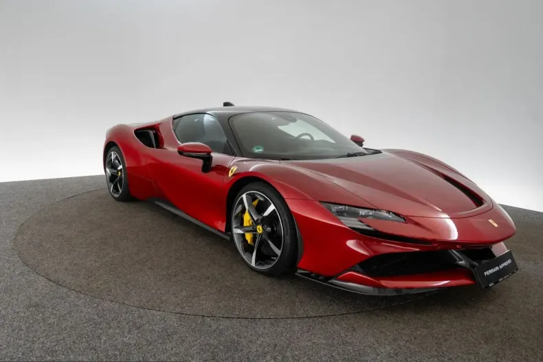 Ferrari SF90 din 2021 cu 32.000 km - oferta FER216868 - foto 1
