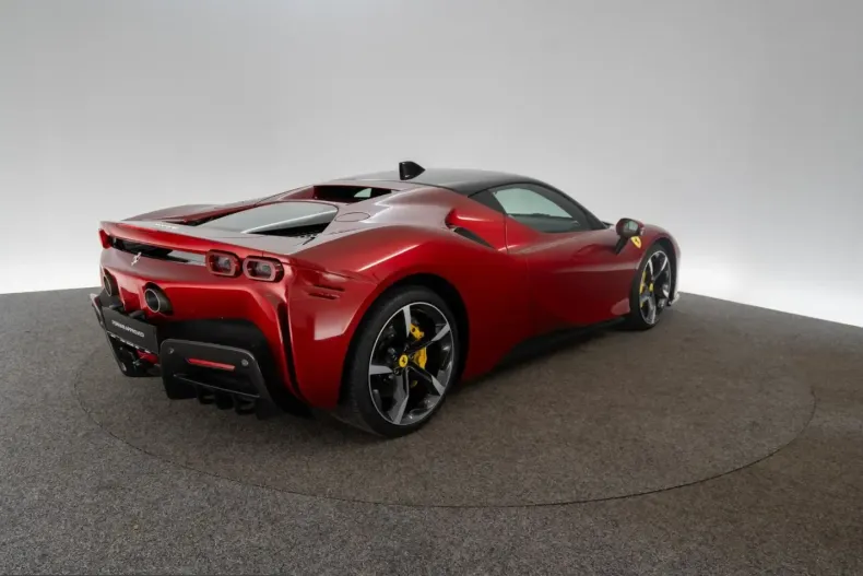Ferrari SF90 din 2021 cu 32.000 km - oferta FER216868 - foto 5