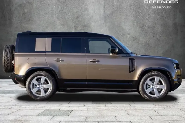Land Rover Defender din 2025 cu 6.861 km - oferta LAN216875 - foto 5