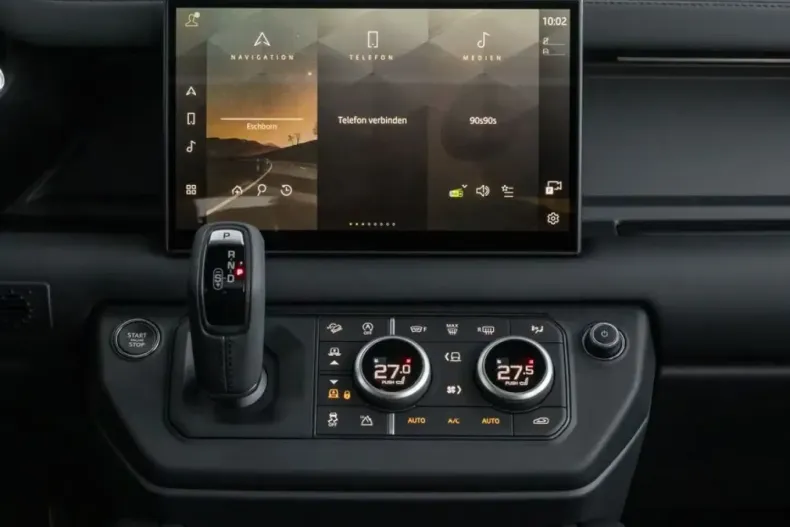 Land Rover Defender din 2025 cu 6.861 km - oferta LAN216875 - foto 8