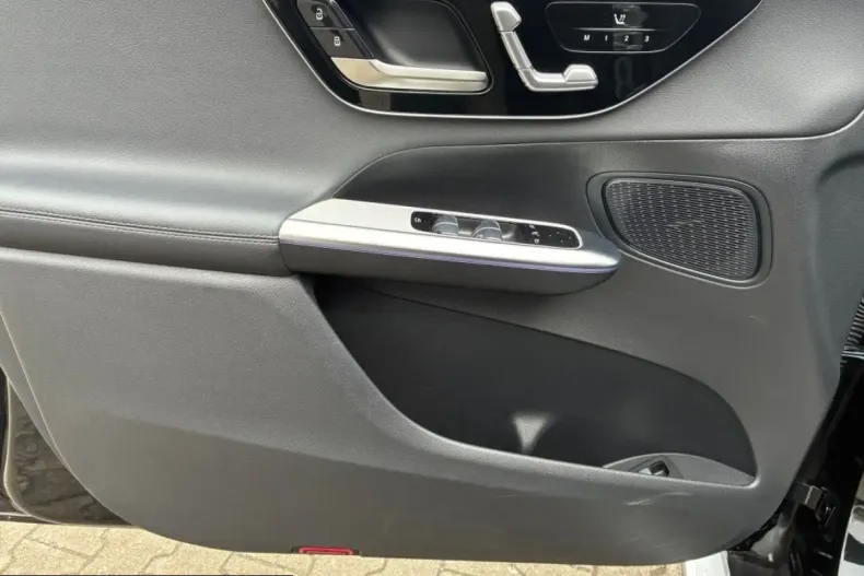 Mercedes-Benz GLC 300 (Clasa GLC) din 2024 cu 47.981 km - oferta MER216881 - foto 5