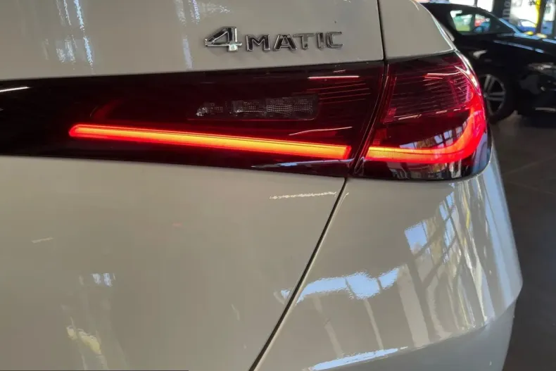 Mercedes-Benz GLC 300 (Clasa GLC) din 2024 cu 29.900 km - oferta MER216882 - foto 9