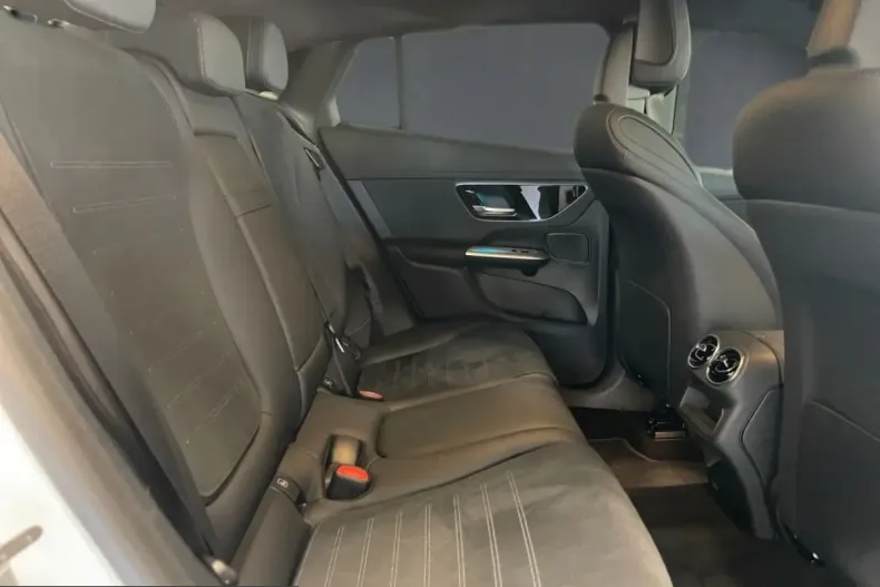 Mercedes-Benz GLC 300 (Clasa GLC) din 2024 cu 29.900 km - oferta MER216882 - foto 12