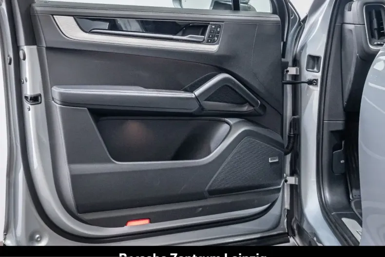 Porsche Cayenne din 2024 cu 23.393 km - oferta POR216892 - foto 20
