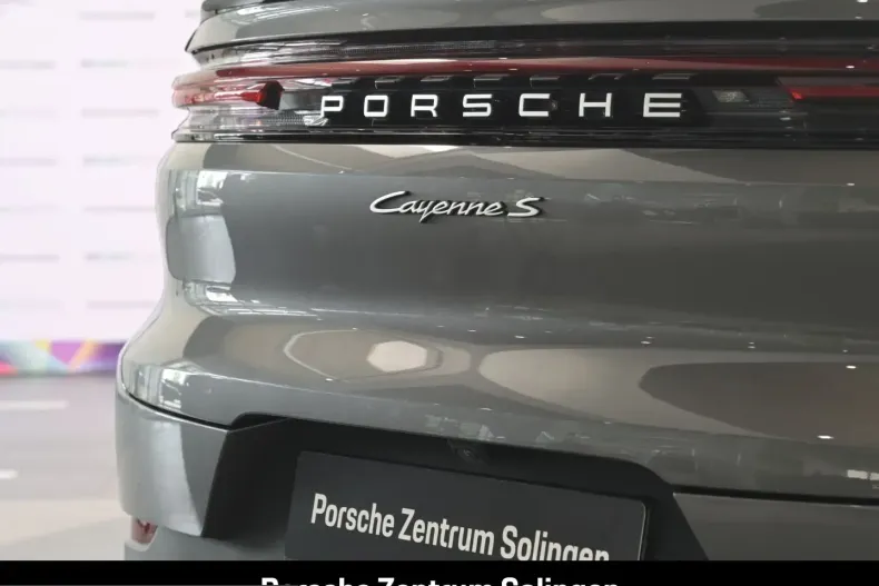 Porsche Cayenne din 2024 cu 57.442 km - oferta POR216893 - foto 8